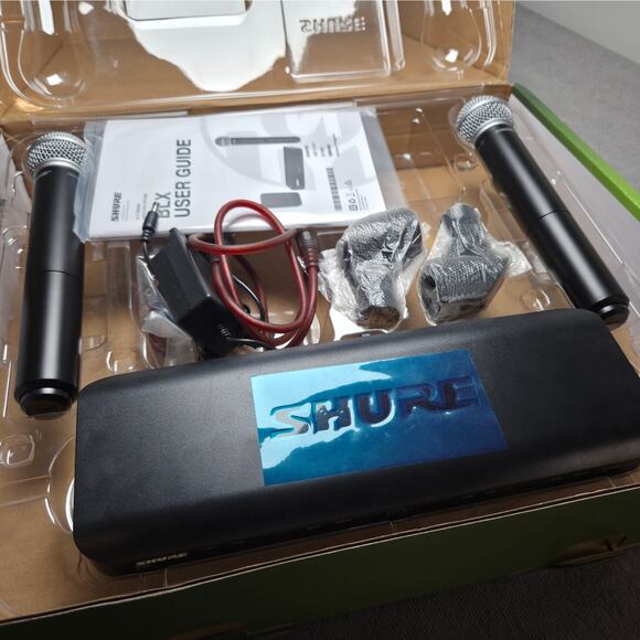 Shure BLX Wireless Vocal System - Green and Black - Picture 3 of 4